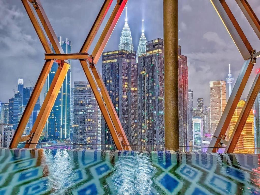 Scarletz Suites Klcc By Luxe Suites Kuala Lumpur Exterior foto